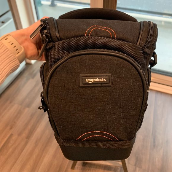 Black AmazonBasics Camera Bag - Picture 1 of 7